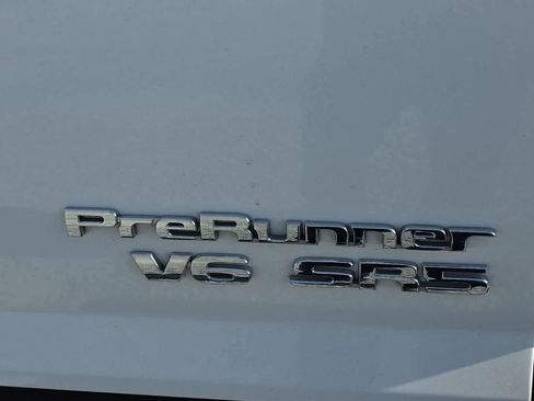 Used 2014 Toyota Tacoma PreRunner w/ SR5 Package RWD image 13