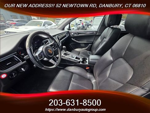 Used 2018 Porsche Macan S image 9