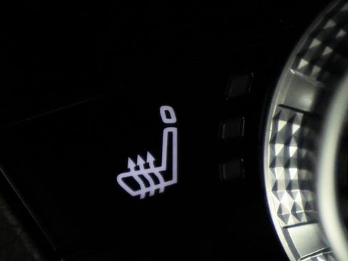 Used 2024 Mitsubishi Outlander SE image 28