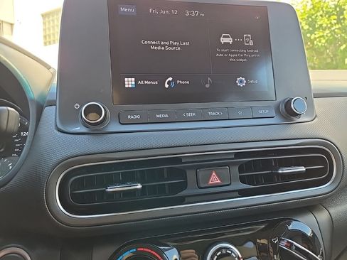 Certified 2023 Hyundai Kona SEL AWD/4WD image 47