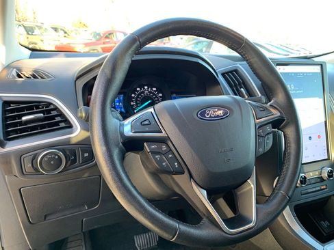 Used 2024 Ford Edge SEL image 34