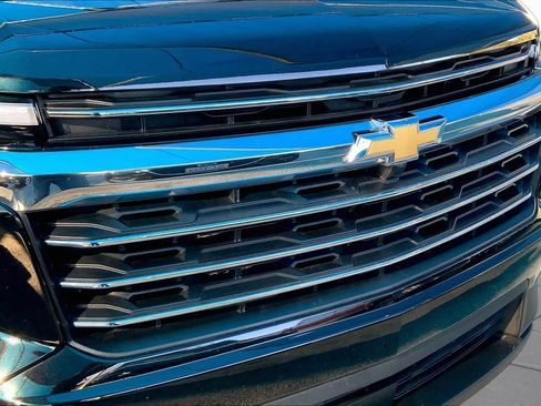 Used 2025 Chevrolet Traverse LT FWD image 32
