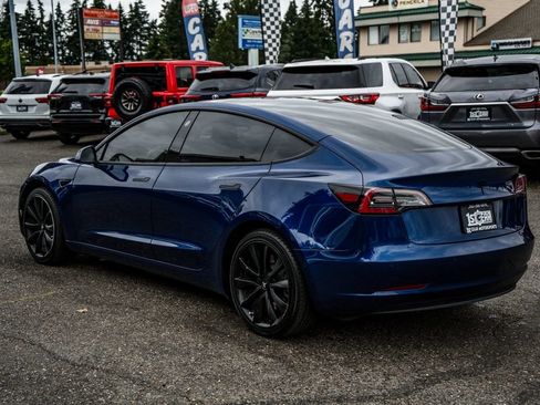 Used 2020 Tesla Model 3 Standard Range Plus RWD image 11