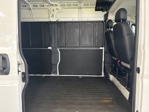 Used 2025 RAM ProMaster 2500 w/ Convenience Group FWD image 25
