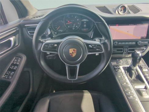 Used 2021 Porsche Macan image 14
