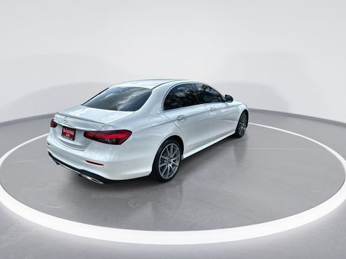 Used 2022 Mercedes-Benz E 350 Sedan image 8