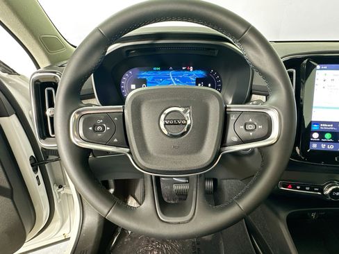 Used 2023 Volvo XC40 B5 Plus w/ Climate Package AWD/4WD image 12
