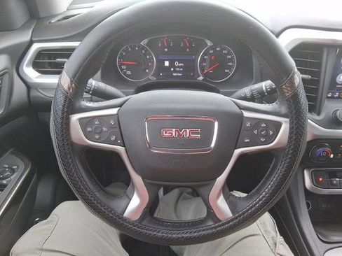 Used 2021 GMC Acadia SLT w/ Preferred Package image 8