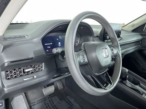 Used 2024 Honda Accord EX image 27