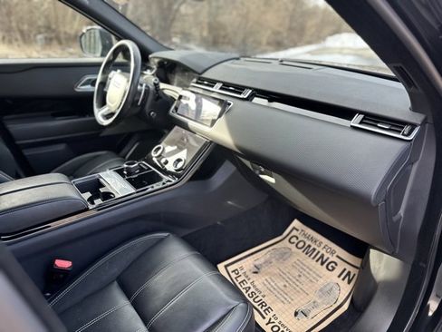 Used 2020 Land Rover Range Rover Velar R-Dynamic S image 18