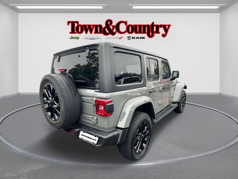 Certified 2022 Jeep Wrangler Unlimited Sahara w/ Cold Weather Group image 3