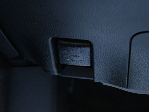 Used 2025 Toyota Camry LE FWD image 26