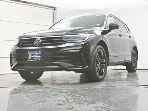 Used 2022 Volkswagen Tiguan SE R-Line AWD/4WD image 28