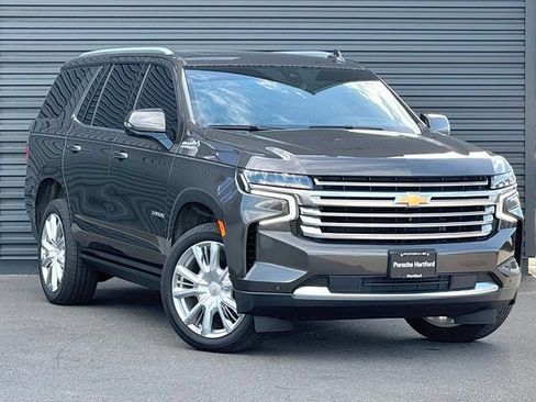 Used 2021 Chevrolet Tahoe High Country w/ Premium Package AWD/4WD image 9