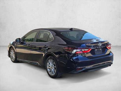 Used 2022 Toyota Camry LE image 8