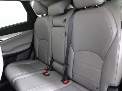Used 2023 INFINITI QX50 Sensory AWD/4WD image 19