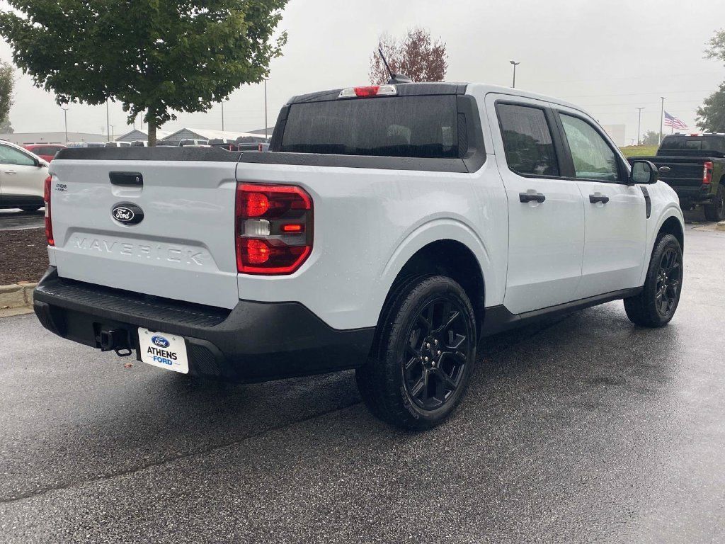 Used 2025 Ford Maverick XLT w/ XLT Luxury Package AWD/4WD image 3