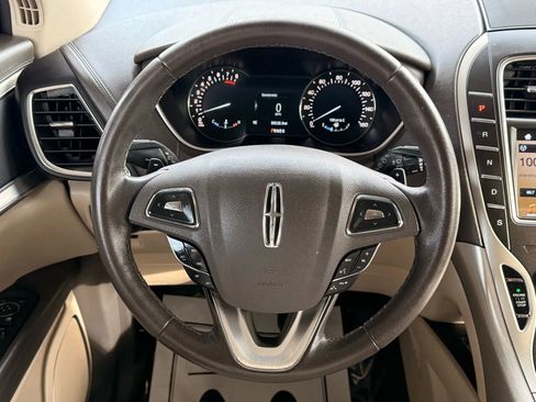 Used 2018 Lincoln MKX Premiere image 32