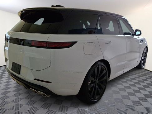 New 2026 Land Rover Range Rover Sport Dynamic SE image 3
