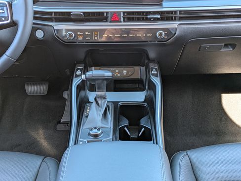 Certified 2025 Kia Sorento S image 25