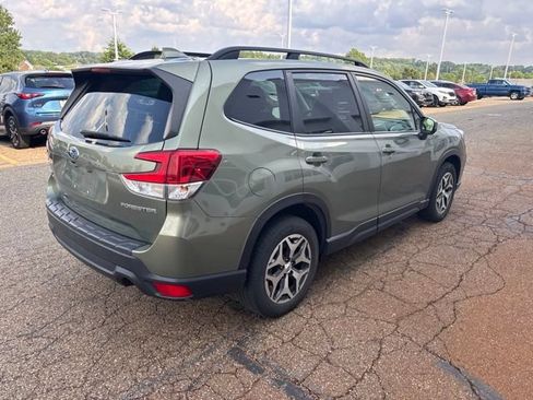 Used 2021 Subaru Forester Premium w/ Popular Package #1 AWD/4WD image 3