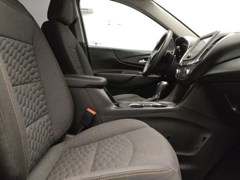 Used 2018 Chevrolet Equinox LT image 21