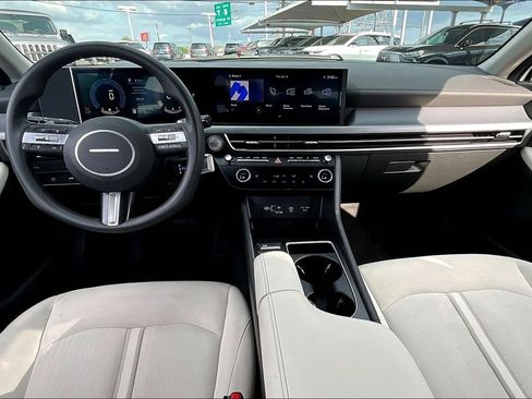 Used 2025 Hyundai Sonata SEL FWD image 18