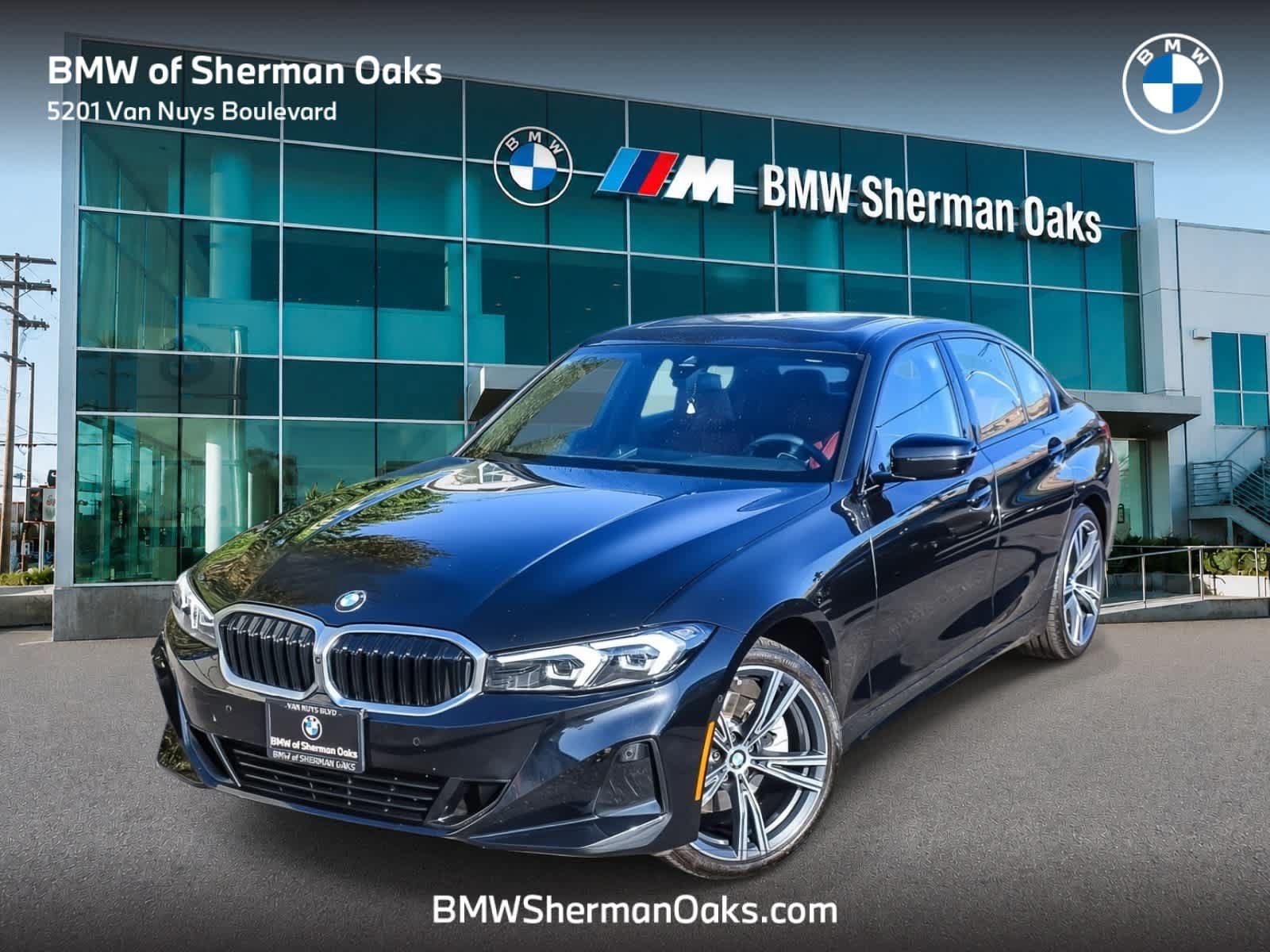 Used 2023 BMW 330i Sedan w/ Parking Assistance Package RWD image 2