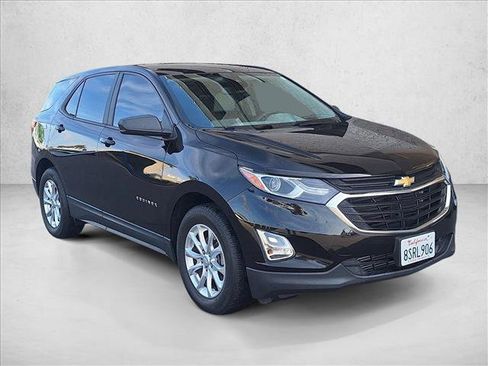 Used 2020 Chevrolet Equinox LS image 3