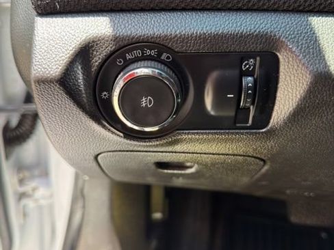 Used 2013 Chevrolet Cruze LT w/ RS Package FWD image 11