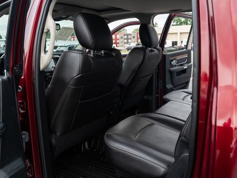 Used 2016 RAM 1500 Laramie w/ Convenience Group AWD/4WD image 14