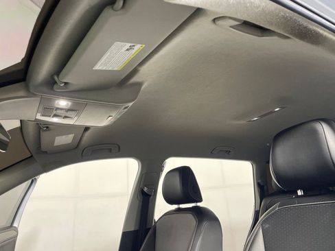 Certified 2022 Volkswagen Tiguan SE AWD/4WD image 17