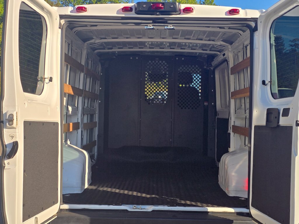 Used 2025 RAM ProMaster 2500 w/ U-Haul Equipment Group FWD image 4