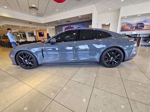 Used 2025 Porsche Panamera 4 image 9