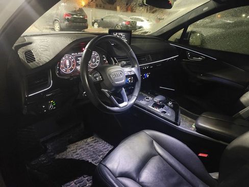 Used 2017 Audi Q7 3.0T Premium Plus w/ Premium Plus Package image 9