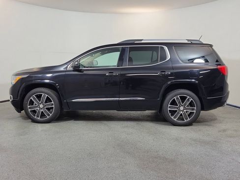 Used 2017 GMC Acadia Denali w/ Technology Package image 4