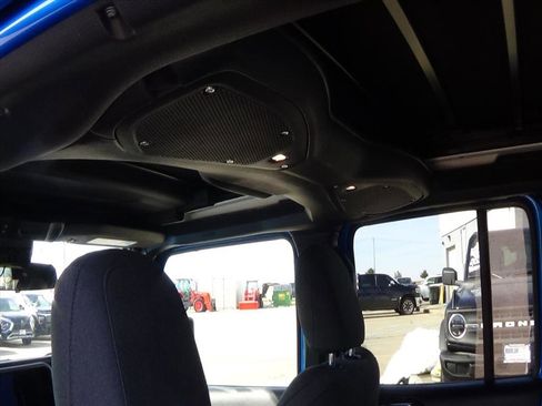 Certified 2024 Jeep Wrangler Willys image 12