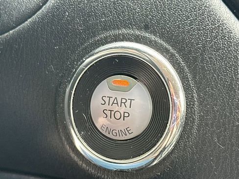 Used 2019 Nissan Pathfinder S AWD/4WD image 38