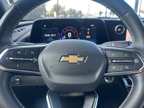 Used 2025 Chevrolet Traverse LT AWD/4WD image 33