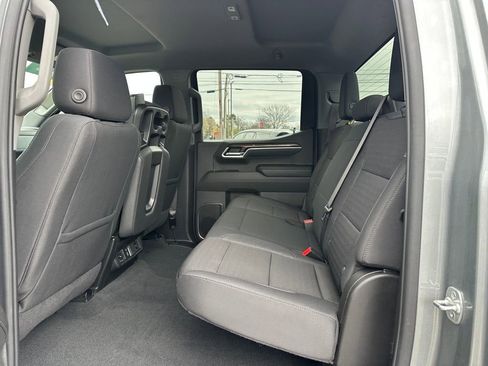 Used 2025 Chevrolet Silverado 1500 LT AWD/4WD image 11