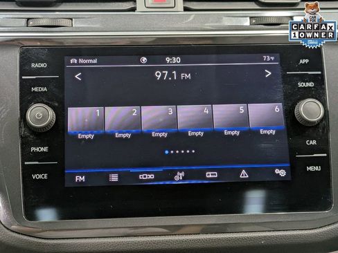 Used 2022 Volkswagen Tiguan SE w/ Panoramic Sunroof Package AWD/4WD image 14