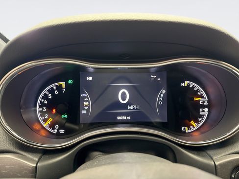 Used 2016 Jeep Grand Cherokee Limited image 13