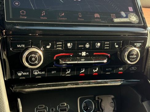 New 2025 Jeep Grand Cherokee L Summit w/ Advanced Protech Group IV image 20