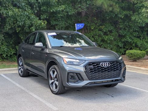 Used 2023 Audi Q5 2.0T Premium Plus w/ Premium Plus Package AWD/4WD image 2