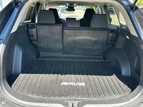 Used 2023 Toyota RAV4 LE FWD image 9