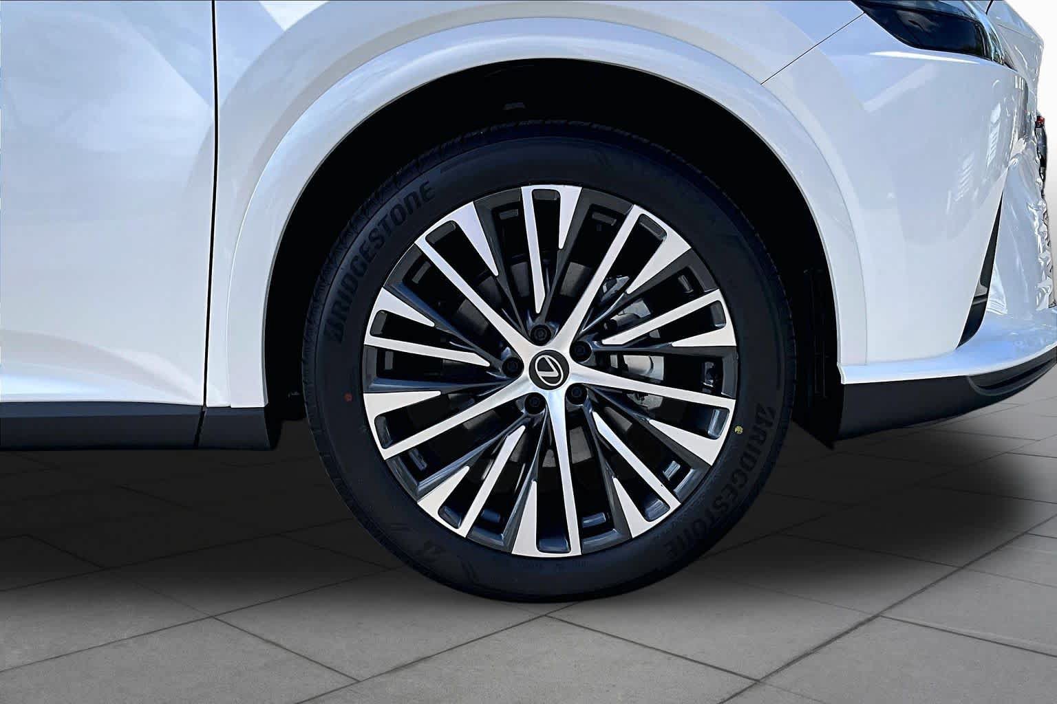New 2026 Lexus RX 350 Premium Plus w/ Accessory Package (Z1) FWD image 9