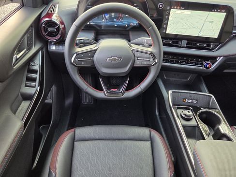 New 2026 Chevrolet Equinox RS w/ Convenience Package III FWD image 17