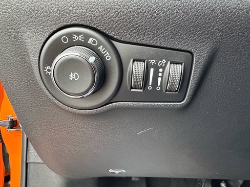 New 2026 Jeep Compass Latitude w/ Sun and Sound Group image 15