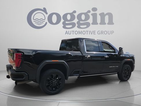 Certified 2024 GMC Sierra 2500 Denali w/ Denali Reserve Package AWD/4WD image 5