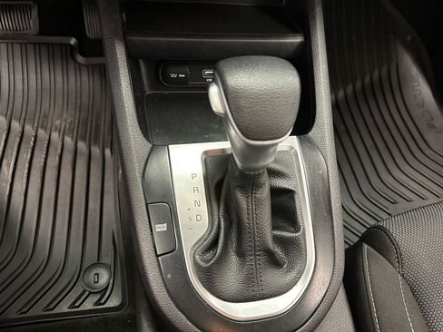 Used 2022 Kia Forte LXS FWD image 19